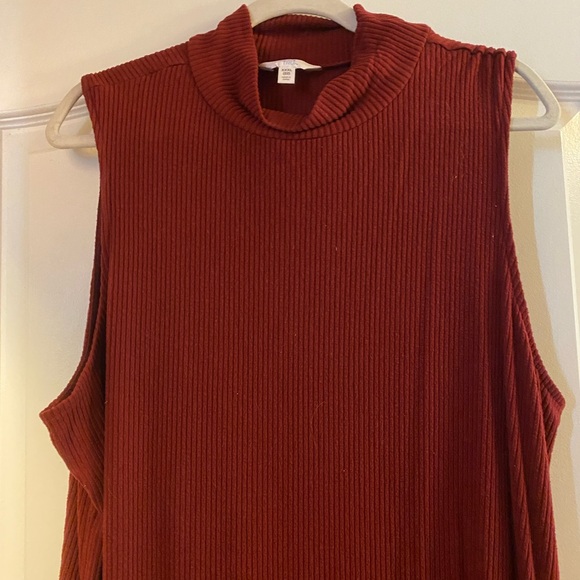 Burgundy knit turtleneck midi dress - Picture 2 of 2